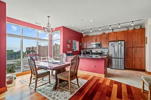 1550 E Royall Pl, Milwaukee, WI 53202 - Photo 6