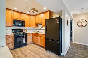 215 Country Club Dr, Lake Geneva, WI 53147 - Photo 8