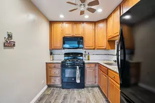 215 Country Club Dr, Lake Geneva, WI 53147 - Photo 10