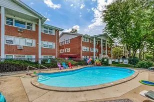 215 Country Club Dr, Lake Geneva, WI 53147 - Photo 2