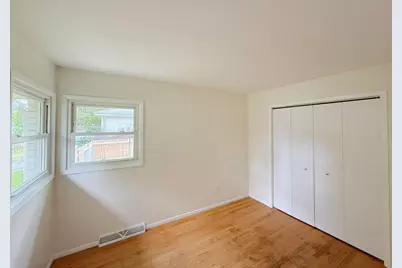 10452 W Tower Ave, Milwaukee, WI 53224 - Photo 12