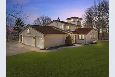 5820 E Waterford Rd, Hartford, WI 53027 - Photo 2