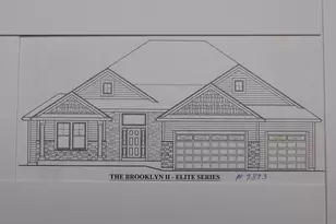 245 Candleberry Ln, Grafton, WI 53024 - Photo 2