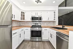 118 W Reservoir Ave, Milwaukee, WI 53212 - Photo 10