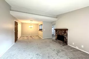 368 Park Hill Dr, Pewaukee, WI 53072 - Photo 2