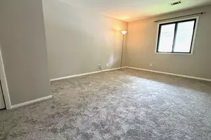 368 Park Hill Dr, Pewaukee, WI 53072 - Photo 6