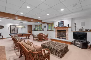 1117 E Sweetbriar Ln, Hartland, WI 53029 - Photo 32