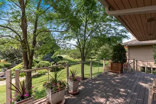 1117 E Sweetbriar Ln, Hartland, WI 53029 - Photo 36