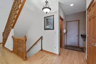 1117 E Sweetbriar Ln, Hartland, WI 53029 - Photo 12