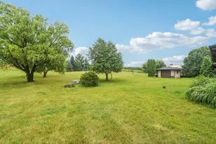 8896 S 51st St, Franklin, WI 53132 - Photo 24