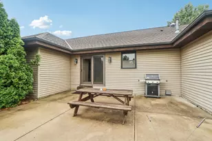 8896 S 51st St, Franklin, WI 53132 - Photo 20