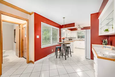 4212 N 95th St, Wauwatosa, WI 53222 - Photo 12