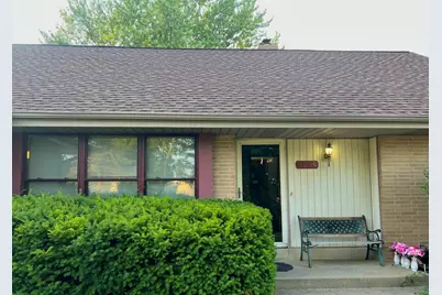 3239 S 121st St, West Allis, WI 53227 - Photo 2