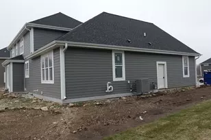 N48W21601 Martha Ln, Menomonee Falls, WI 53051 - Photo 6