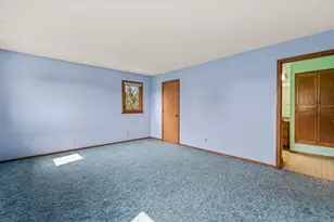 7204 S Countryside Dr, Franklin, WI 53132 - Photo 24