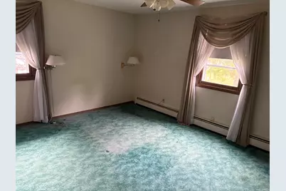 230  Harvest Ct, Manitowoc, WI 54220 - Photo 12