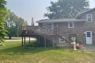 230 Harvest Ct, Manitowoc, WI 54220 - Photo 4