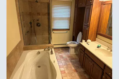 230  Harvest Ct, Manitowoc, WI 54220 - Photo 10