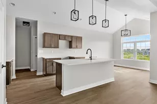 1339 Wolf Run, Manitowoc, WI 54220 - Photo 10