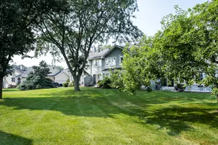 8423 S 76th St, Franklin, WI 53132 - Photo 6