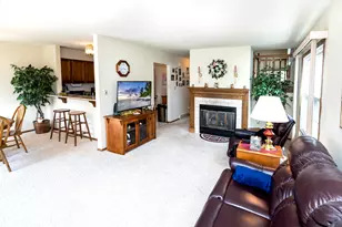 8423 S 76th St, Franklin, WI 53132 - Photo 14