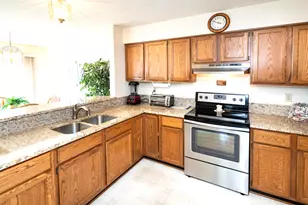 8423 S 76th St, Franklin, WI 53132 - Photo 26