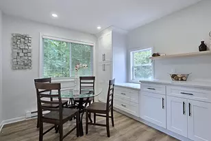 2811 W Acre Ave, Franklin, WI 53132 - Photo 10