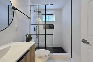 2811 W Acre Ave, Franklin, WI 53132 - Photo 18