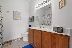 9164 W Elm Ct, Franklin, WI 53132 - Photo 20