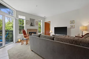 9164 W Elm Ct, Franklin, WI 53132 - Photo 10