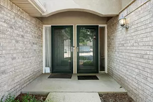 9164 W Elm Ct, Franklin, WI 53132 - Photo 32