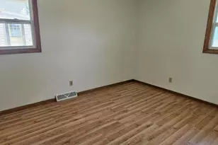 3160 S 95th St, Milwaukee, WI 53227 - Photo 10