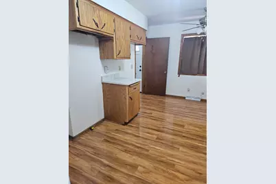 3160 S 95th St, Milwaukee, WI 53227 - Photo 6