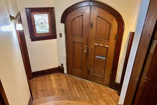 2721 N Shepard Ave, Milwaukee, WI 53211 - Photo 4