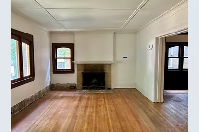 2721 N Shepard Ave, Milwaukee, WI 53211 - Photo 8