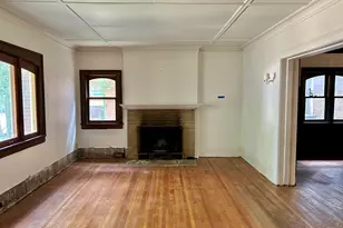 2721 N Shepard Ave, Milwaukee, WI 53211 - Photo 8