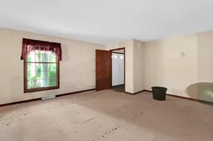 1405 N English Settlement Ave, Racine, WI 53105 - Photo 36