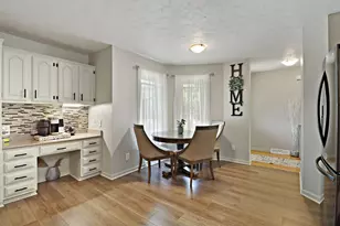 7742 W Lake Pointe Dr, Franklin, WI 53132 - Photo 14