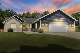 7742 W Lake Pointe Dr, Franklin, WI 53132 - Photo 40