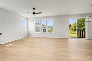 W168N10125 Bittersweet Trail, Germantown, WI 53022 - Photo 10