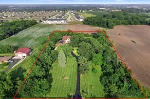 423 S Fancher Rd, Racine, WI 53406 - Photo 10