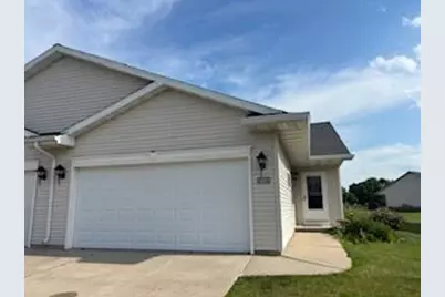 1060  4th St, Fond du Lac, WI 54935 - Photo 4