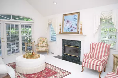 N21W24305  Cumberland Dr #38N, Pewaukee, WI 53072 - Photo 8