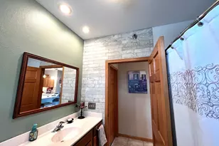 9215 S 51st St, Franklin, WI 53132 - Photo 18