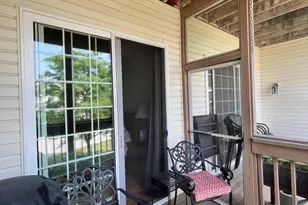 9215 S 51st St, Franklin, WI 53132 - Photo 34