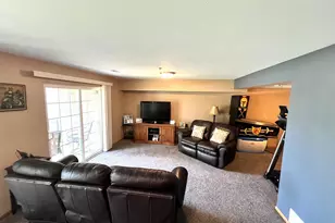 9215 S 51st St, Franklin, WI 53132 - Photo 24