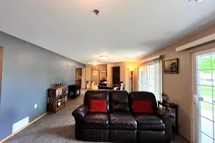 9215 S 51st St, Franklin, WI 53132 - Photo 26