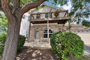 9215 S 51st St, Franklin, WI 53132 - Photo 2