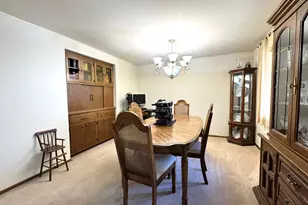 7823 W Coventry Dr, Franklin, WI 53132 - Photo 12