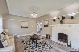 4318 N 21st St, Milwaukee, WI 53209 - Photo 2